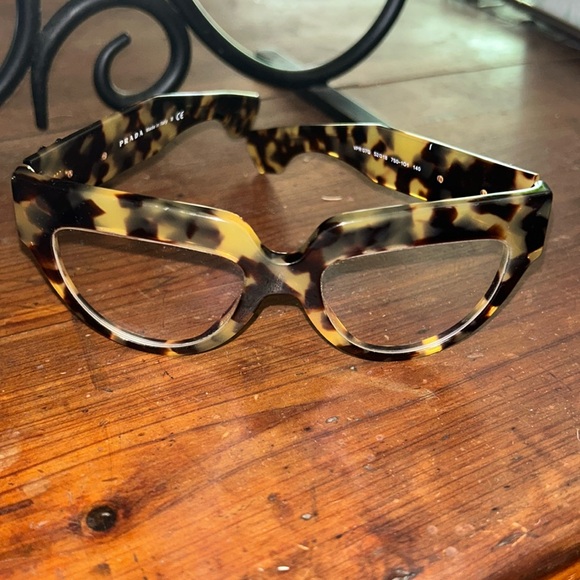 PRADA Tortoise Shell Glasses with Poeme Floral Embellishment on Temples - Picture 4 of 8